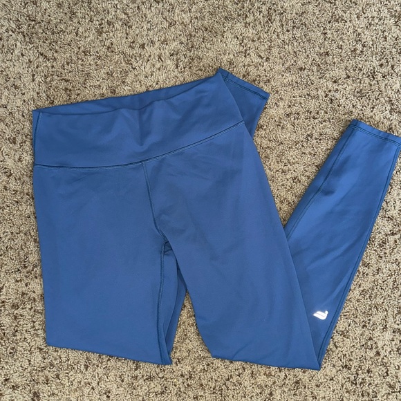 Define PowerHold® High-Waisted Legging - Picture 2 of 4